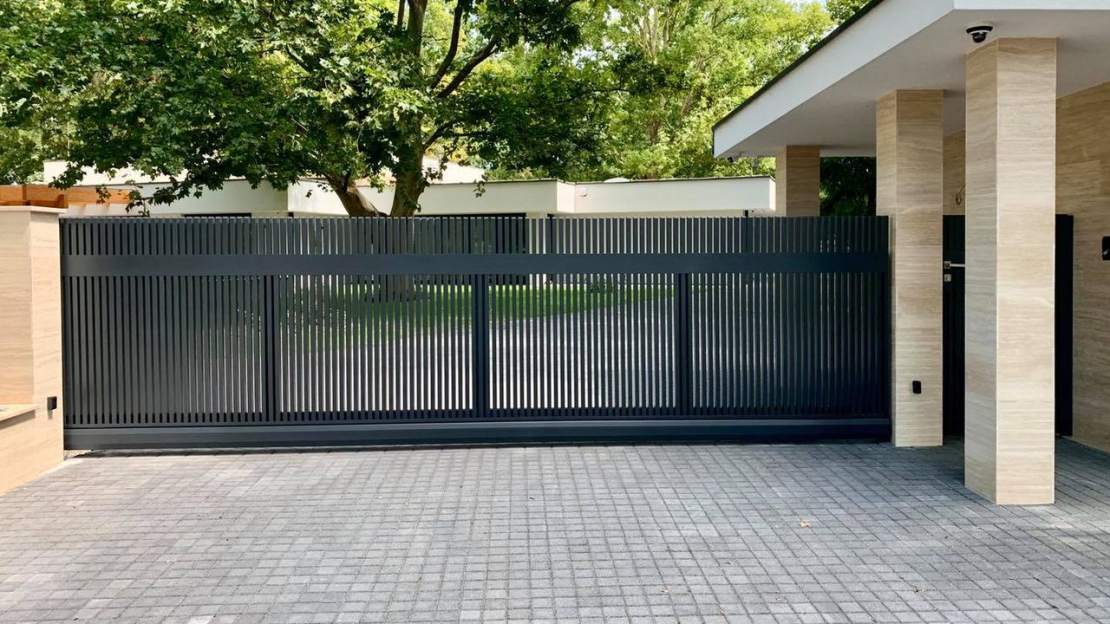 Amikor a kapu magától dolgozik, az elektromos úszókapu előnyei