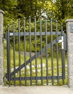 Gloriette személyi kapu