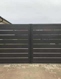 Triest kétszárnyú kapu