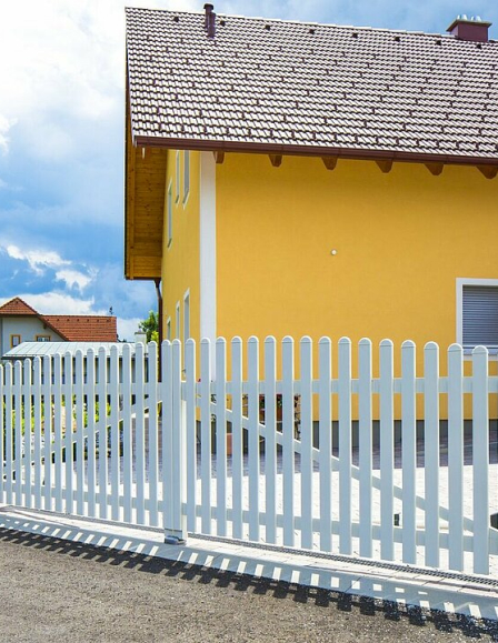 Merlin kétszárnyú kapu