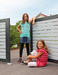 Nouveau kétszárnyú kapu