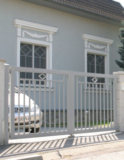 Toskana kétszárnyú kapu