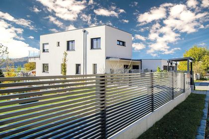 fém kerítéselemek