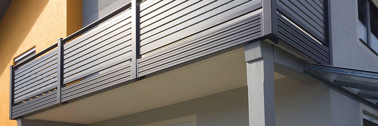 erkélykorlát számos stílusban elérhető