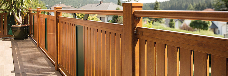 teremtsen egyedi hangulatot fa hatású fém kerítés segítségével