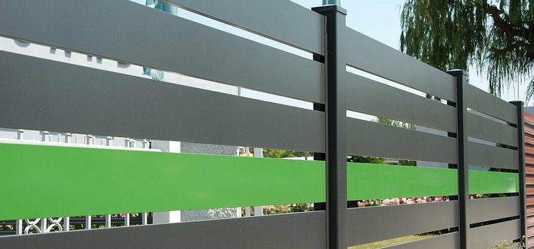 Milyen színű legyen a kerítés, nálunk választ kap rá