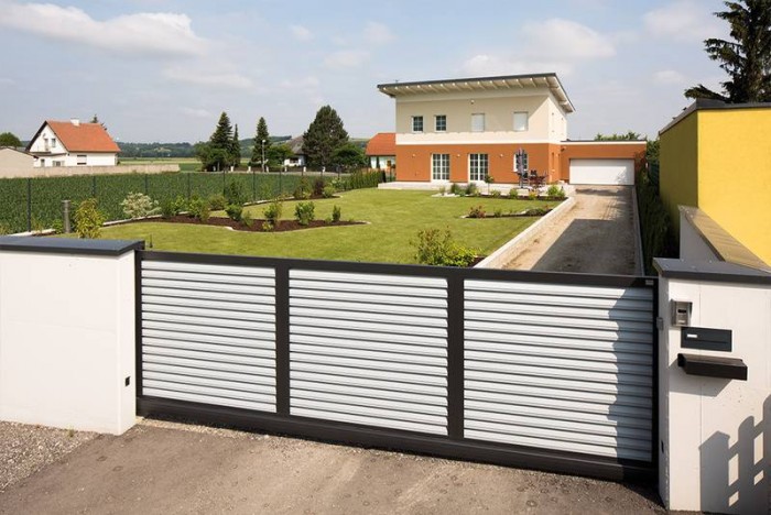 zárt profilú kerítéselem